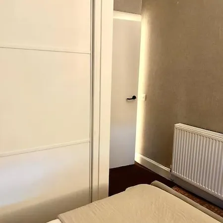 Large 2 Bedroom, Ground Floor Flat, Close To City Edinburgh Exterior foto