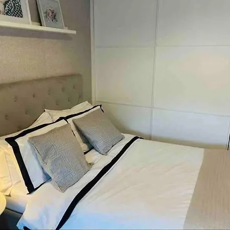 Large 2 Bedroom, Ground Floor Flat, Close To City Edinburgh Exterior foto