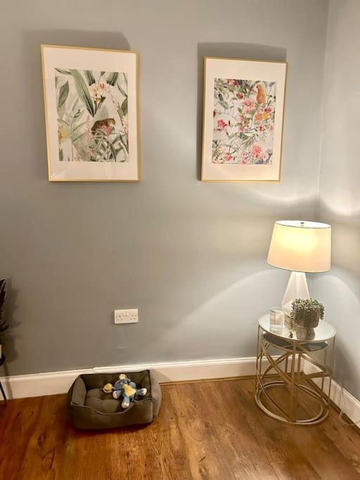 Appartement Large 2 Bedroom, Ground Floor Flat, Close To EDI