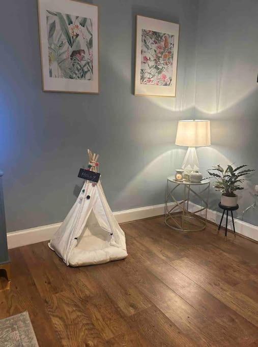 Large 2 Bedroom, Ground Floor Flat, Close To * EDI