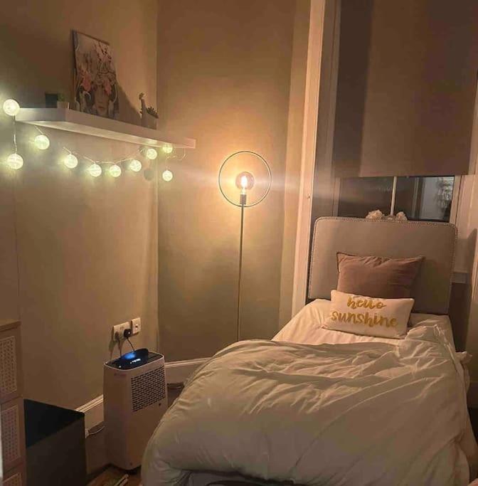 Appartement Large 2 Bedroom, Ground Floor Flat, Close To